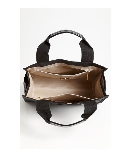 TORY BURCH(トリーバーチ)の「Tory Burch 'Mini Tory' Nylon Tote, Medium(トートバッグ・レディース・Black/ Black)」の5枚目の写真