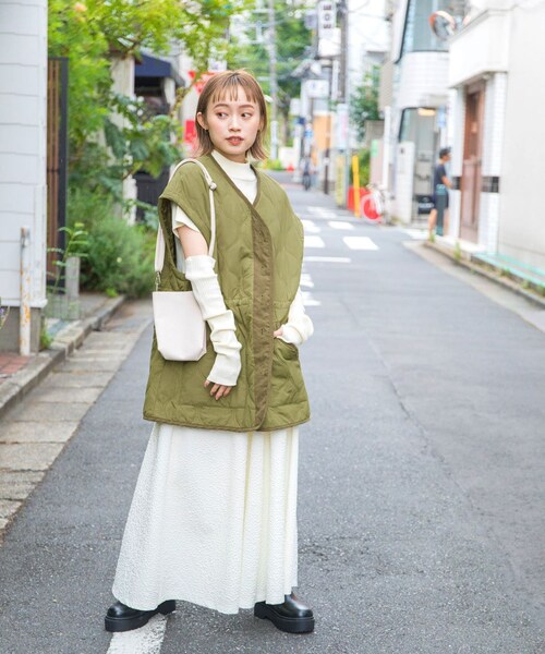 w closet(ダブルクローゼット)の「★先行予約★中綿キルティングVネックジャケット【9月中旬入荷】(ジャケット/アウター・レディース・アイボリー/Lカーキ/ブラック/ベージュチェック・FREE)」の12枚目の写真