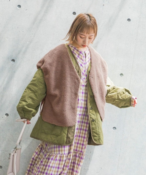 w closet(ダブルクローゼット)の「★先行予約★中綿キルティングVネックジャケット【9月中旬入荷】(ジャケット/アウター・レディース・アイボリー/Lカーキ/ブラック/ベージュチェック・FREE)」の11枚目の写真