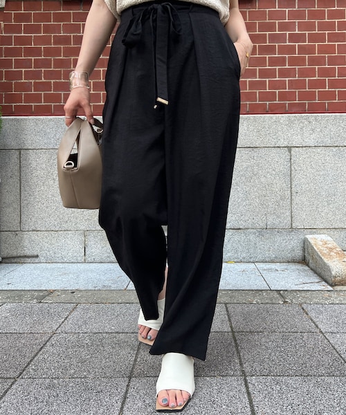 Chez toi(シェトワ)の「共地リボンワイドパンツ(その他パンツ・レディース・イエロー/グリーン/ネイビー/ブラック・F)」の1枚目の写真