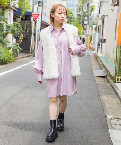 w closet(ダブルクローゼット)の「★先行予約★ボリュームフェイクファーベスト【8月中旬入荷】(ジャケット/アウター・レディース・アイボリー/Lベージュ/モカ・FREE)」の7枚目の写真