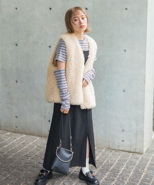 w closet(ダブルクローゼット)の「★先行予約★ボリュームフェイクファーベスト【8月中旬入荷】(ジャケット/アウター・レディース・アイボリー/Lベージュ/モカ・FREE)」の21枚目の写真