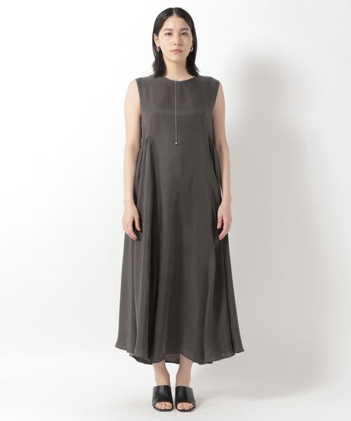 Chaos（カオス）の「バートフルフレアワンピース（ワンピース/ドレス・レディース・チャコールグレー18/モカ59・FREE）」の11枚目の写真