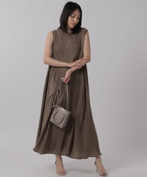 Chaos（カオス）の「バートフルフレアワンピース（ワンピース/ドレス・レディース・チャコールグレー18/モカ59・FREE）」の6枚目の写真