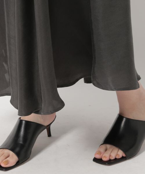 Chaos（カオス）の「バートフルフレアワンピース（ワンピース/ドレス・レディース・チャコールグレー18/モカ59・FREE）」の17枚目の写真