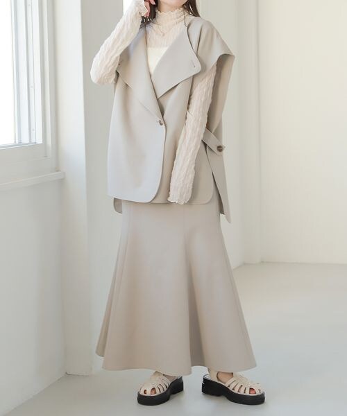 Heather（ヘザー）の「サイドスリットノーカラーダブルボタンジレ（ジャケット/アウター・レディース・アイボリー 08/ブラック 09/ベージュ 50・FREE）」の17枚目の写真