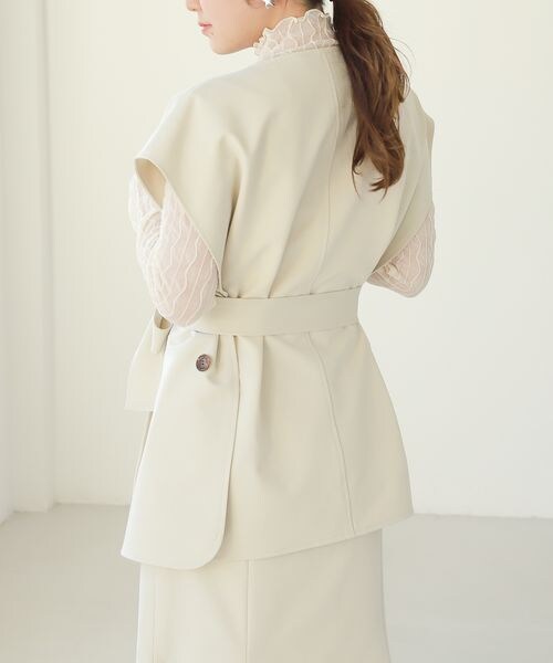 Heather（ヘザー）の「サイドスリットノーカラーダブルボタンジレ（ジャケット/アウター・レディース・アイボリー 08/ブラック 09/ベージュ 50・FREE）」の10枚目の写真