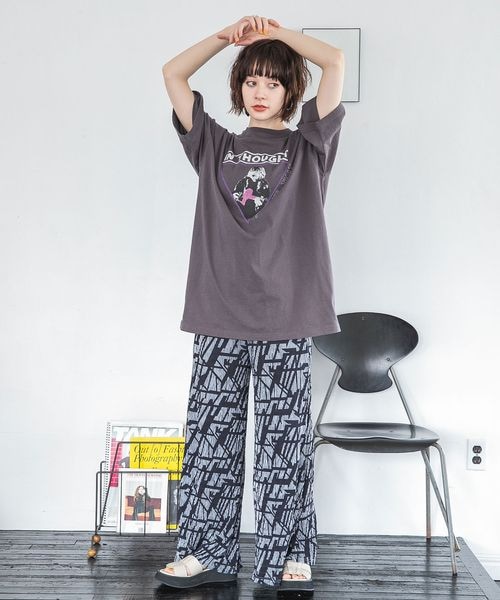 JEANASIS(ジーナシス)の「ヨウリュウプリーツハイウエストワイドパンツ(パンツ・レディース・カーキ系(06)/ブラック系その他(09)/ブラウン系その他(52)/イエロー系その他(68)/グリーン系その他(76)/ブルー系その他(85)・S/M)」の14枚目の写真