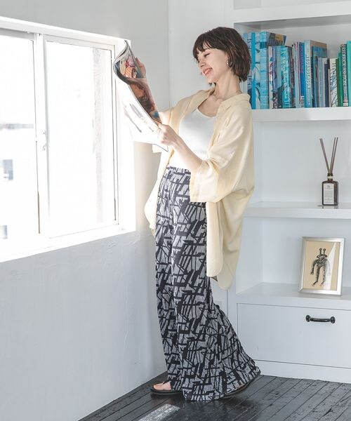 JEANASIS(ジーナシス)の「ヨウリュウプリーツハイウエストワイドパンツ(パンツ・レディース・カーキ系(06)/ブラック系その他(09)/ブラウン系その他(52)/イエロー系その他(68)/グリーン系その他(76)/ブルー系その他(85)・S/M)」の16枚目の写真