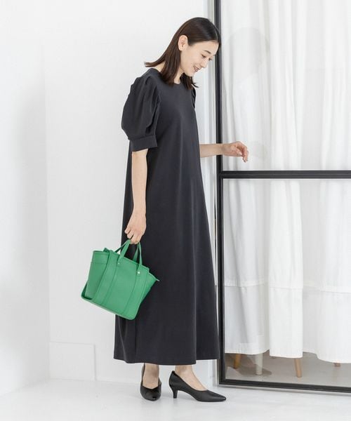 LEPSIM(レプシィム)の「ソデタックパフスリーブロングワンピース(ワンピース/ドレス・レディース・ブラック09/キャメル55/ブルー82・M/L)」の4枚目の写真