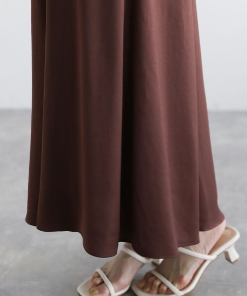 LEPSIM（レプシィム）の「セミナローロングスカート（スカート・レディース・ブラック09/グレージュ13/ブラウン58・FREE SIZE/FREE TALL）」の13枚目の写真