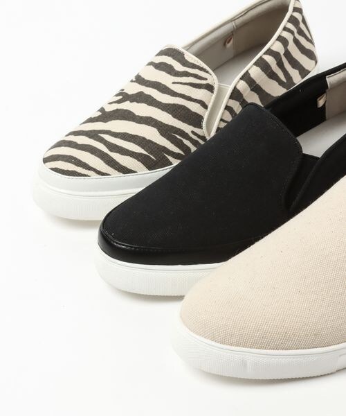 LEPSIM（レプシィム）の「撥水キャンバススリッポン（シューズ・レディース・オフホワイト08/ブラック09/ゼブラ10・M(23-23.5)/L(24-24.5)）」の17枚目の写真