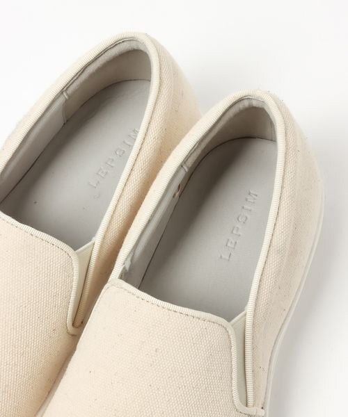 LEPSIM（レプシィム）の「撥水キャンバススリッポン（シューズ・レディース・オフホワイト08/ブラック09/ゼブラ10・M(23-23.5)/L(24-24.5)）」の15枚目の写真