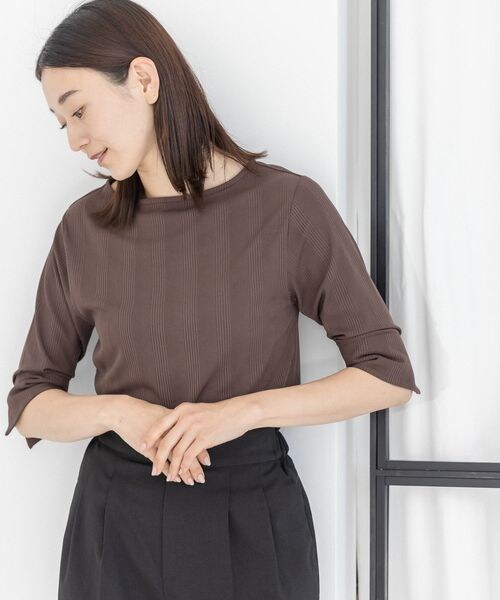 LEPSIM（レプシィム）の「ボートネックリブカットソー6分袖（トップス・レディース・オフホワイト05/ブラック09/ブラウン58・M/L）」の3枚目の写真