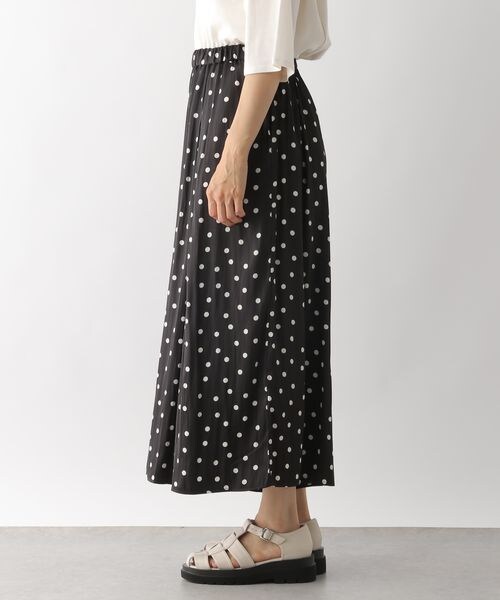 LEPSIM(レプシィム)の「アソートスカーチョ(パンツ・レディース・ブラック×ドット09/ベージュ×ドット52/ブルー×ストライプ83・FREE SIZE)」の8枚目の写真