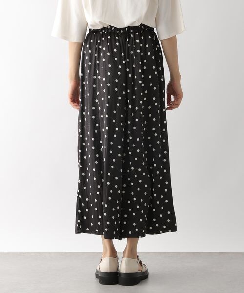 LEPSIM(レプシィム)の「アソートスカーチョ(パンツ・レディース・ブラック×ドット09/ベージュ×ドット52/ブルー×ストライプ83・FREE SIZE)」の9枚目の写真