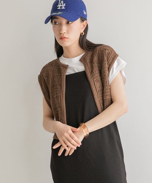 LOWRYS FARM（ローリーズファーム）の「オープンワークニットジレ（トップス・レディース・アイボリー08/ブラック09/ブラウン58・F）」の3枚目の写真