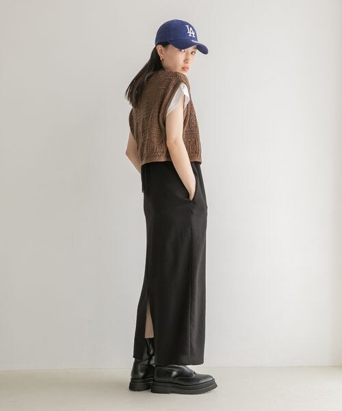 LOWRYS FARM（ローリーズファーム）の「オープンワークニットジレ（トップス・レディース・アイボリー08/ブラック09/ブラウン58・F）」の5枚目の写真