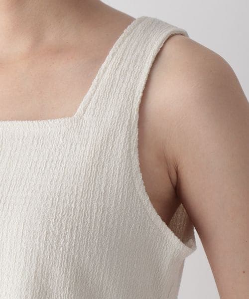 LOWRYS FARM(ローリーズファーム)の「シャーリングスクエアビスチェ(トップス・レディース・アイボリー08/ブラック09/ボルドー38/ブルー82・F)」の18枚目の写真