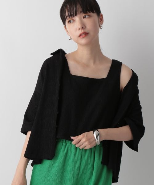 LOWRYS FARM(ローリーズファーム)の「シャーリングスクエアビスチェ(トップス・レディース・アイボリー08/ブラック09/ボルドー38/ブルー82・F)」の2枚目の写真