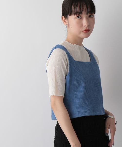 LOWRYS FARM(ローリーズファーム)の「シャーリングスクエアビスチェ(トップス・レディース・アイボリー08/ブラック09/ボルドー38/ブルー82・F)」の4枚目の写真