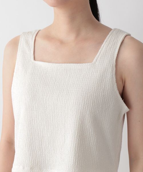 LOWRYS FARM(ローリーズファーム)の「シャーリングスクエアビスチェ(トップス・レディース・アイボリー08/ブラック09/ボルドー38/ブルー82・F)」の17枚目の写真