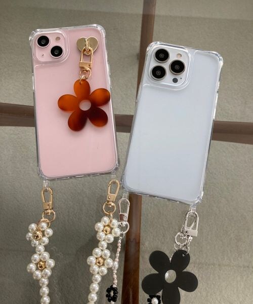 LOWRYS FARM（ローリーズファーム）の「ハートフックツキハナチャーム（ファッション雑貨・レディース・ホワイト01/ブラック09/ピンク22/ブラウン58・FREE）」の8枚目の写真