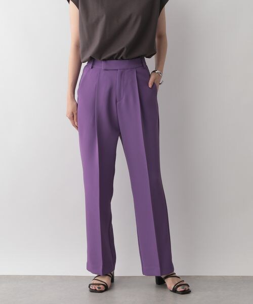 LOWRYS FARM（ローリーズファーム）の「スタイルＵＰフレアパンツ（パンツ・レディース・アイボリー08/ブラック09/レッド35/パープル95・S/M/L）」の12枚目の写真