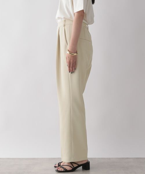 LOWRYS FARM（ローリーズファーム）の「スタイルＵＰフレアパンツ（パンツ・レディース・アイボリー08/ブラック09/レッド35/パープル95・S/M/L）」の14枚目の写真