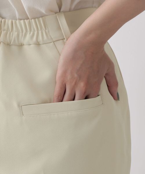 LOWRYS FARM（ローリーズファーム）の「スタイルＵＰフレアパンツ（パンツ・レディース・アイボリー08/ブラック09/レッド35/パープル95・S/M/L）」の19枚目の写真