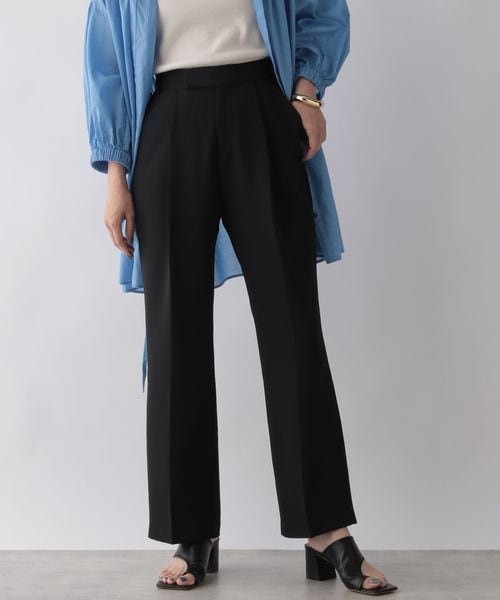 LOWRYS FARM（ローリーズファーム）の「スタイルＵＰフレアパンツ（パンツ・レディース・アイボリー08/ブラック09/レッド35/パープル95・S/M/L）」の2枚目の写真