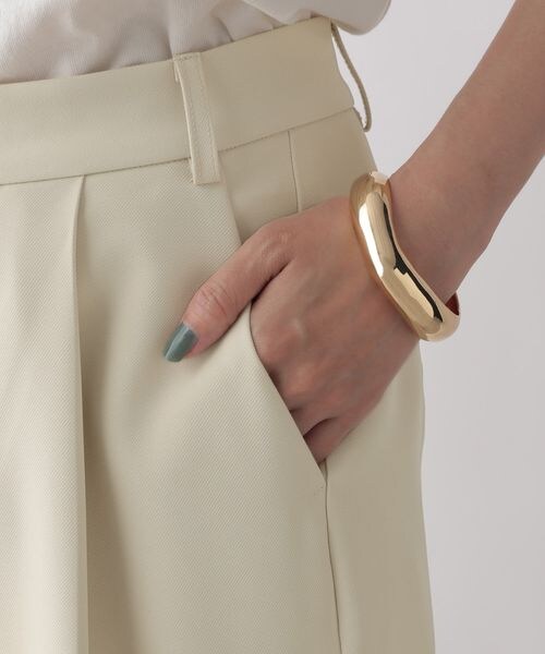 LOWRYS FARM（ローリーズファーム）の「スタイルＵＰフレアパンツ（パンツ・レディース・アイボリー08/ブラック09/レッド35/パープル95・S/M/L）」の17枚目の写真