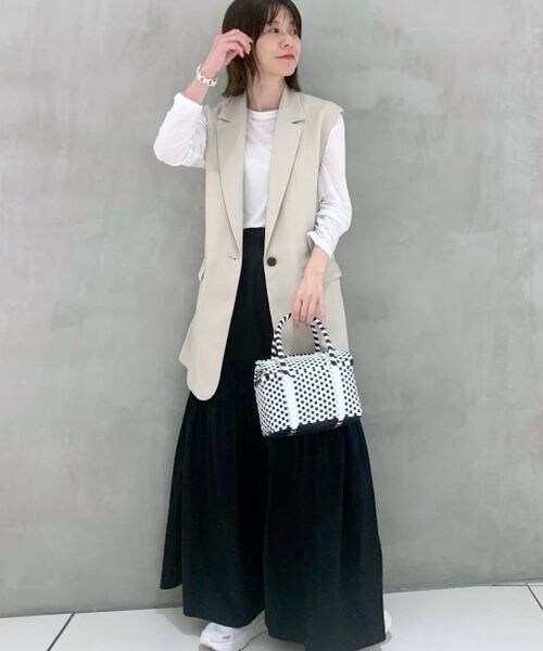 A part by(アパートバイ)の「Pテーラードベスト(トップス・レディース・ブラック 09/ライトベージュ 51/ターコイズグリーン 75・F)」の4枚目の写真