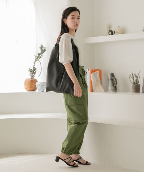 LOWRYS FARM（ローリーズファーム）の「ミリタリーサイドポケットパンツ（パンツ・レディース・オフホワイト05/ブラック09/グリーン78・F）」の5枚目の写真