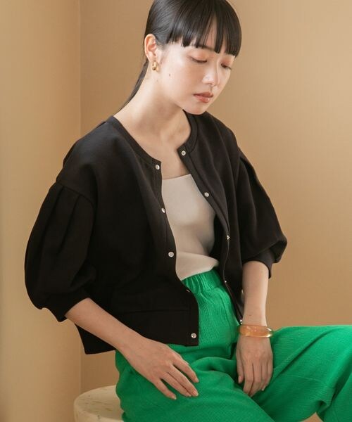 LOWRYS FARM（ローリーズファーム）の「カットカーディガン５分袖（トップス・レディース・アイボリー08/ブラック09/グレー12/グリーン75・F）」の2枚目の写真