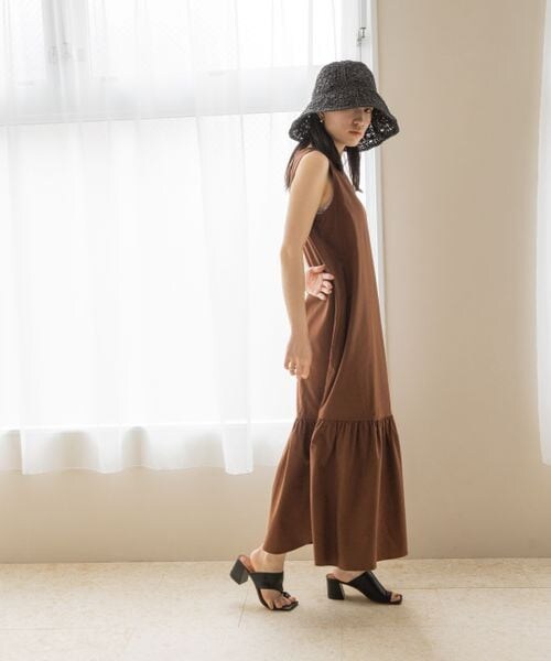 LOWRYS FARM（ローリーズファーム）の「ティアードワンピースノースリーブ（ワンピース/ドレス・レディース・アイボリー08/ブラック09/オレンジ45/ブラウン58・F）」の12枚目の写真