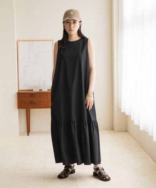 LOWRYS FARM（ローリーズファーム）の「ティアードワンピースノースリーブ（ワンピース/ドレス・レディース・アイボリー08/ブラック09/オレンジ45/ブラウン58・F）」の2枚目の写真