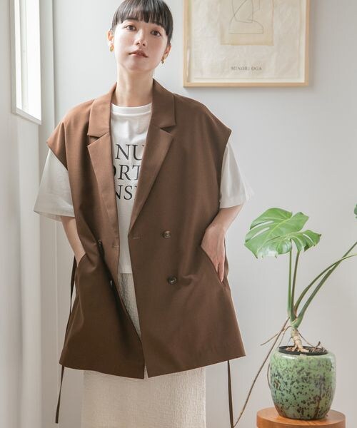 LOWRYS FARM（ローリーズファーム）の「アムンゼンベルトベスト２（ジャケット/アウター・レディース・アイボリー08/ブラック09/ブラウン・F）」の3枚目の写真