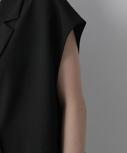 LOWRYS FARM（ローリーズファーム）の「アムンゼンベルトベスト２（ジャケット/アウター・レディース・アイボリー08/ブラック09/ブラウン・F）」の13枚目の写真