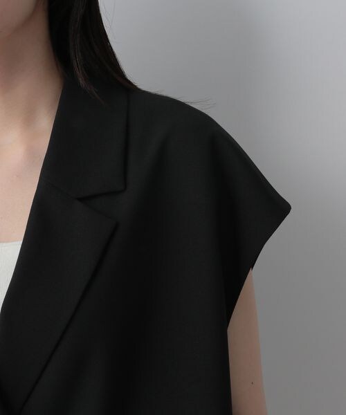 LOWRYS FARM（ローリーズファーム）の「アムンゼンベルトベスト２（ジャケット/アウター・レディース・アイボリー08/ブラック09/ブラウン・F）」の12枚目の写真