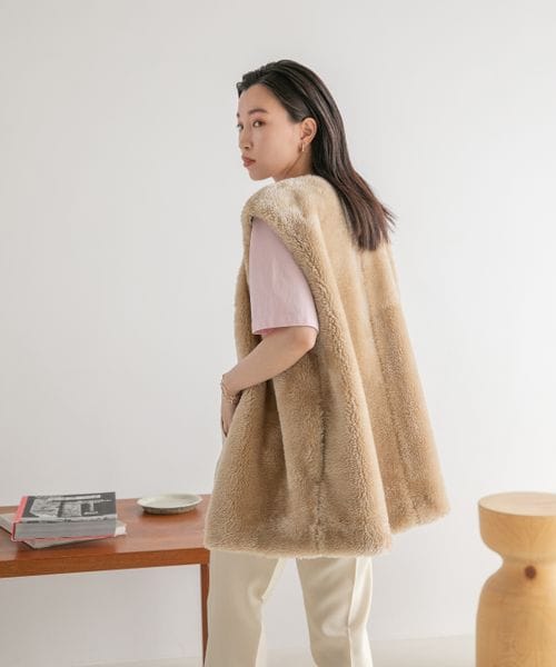 LOWRYS FARM(ローリーズファーム)の「ファーベスト(ジャケット/アウター・レディース・ブラック09/ベージュ52/ブラウン55/ダークブラウン58・F)」の7枚目の写真