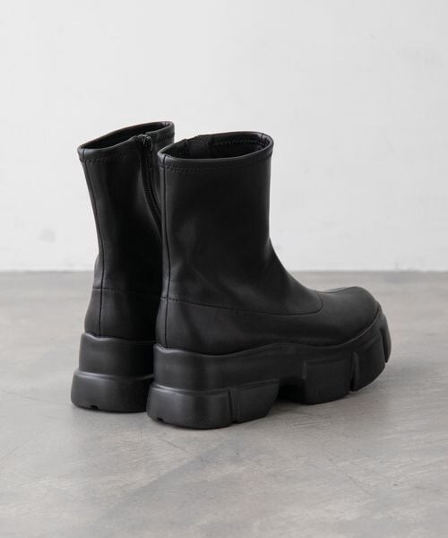 LOWRYS FARM（ローリーズファーム）の「ストレッチスニーカーブーツ（シューズ・レディース・アイボリー08/ブラック09・M(23-23.5)/L(24-24.5)）」の8枚目の写真