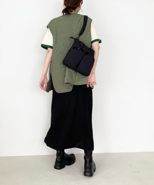 LOWRYS FARM（ローリーズファーム）の「ストレッチスニーカーブーツ（シューズ・レディース・アイボリー08/ブラック09・M(23-23.5)/L(24-24.5)）」の6枚目の写真