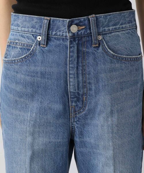 LOWRYS FARM（ローリーズファーム）の「ＣＯＮＥフレアデニムパンツ（パンツ・レディース・オフホワイト05/ブラック09/ブルー85・S/M/L）」の11枚目の写真