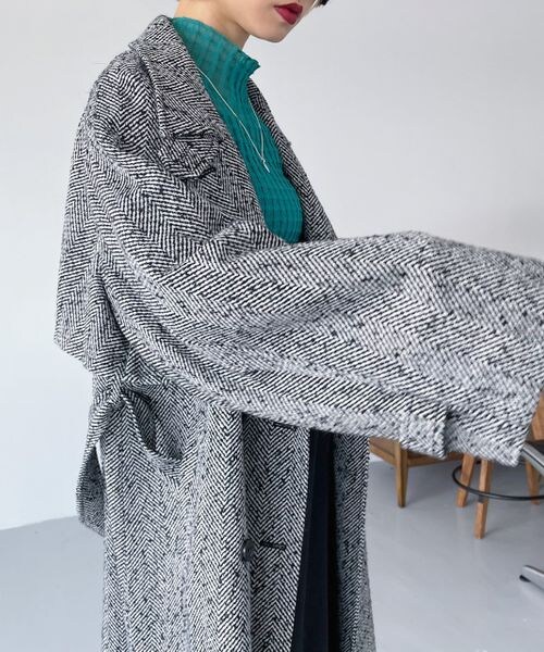 PAGEBOY(ページボーイ)の「ウィングヨークトレンチコート(ジャケット/アウター・レディース・ヘリンボーン08/ブラック09/ブラウン56・S/M)」の6枚目の写真