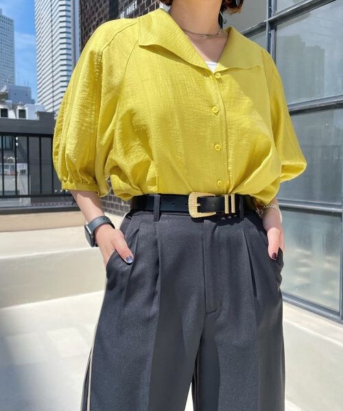 PAGEBOY(ページボーイ)の「BIGカラーブラウス(トップス・レディース・オフホワイト05/ブラック09/グレージュ12/ハニー63・F)」の15枚目の写真