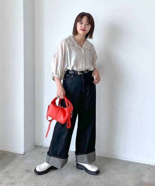 PAGEBOY(ページボーイ)の「BIGカラーブラウス(トップス・レディース・オフホワイト05/ブラック09/グレージュ12/ハニー63・F)」の14枚目の写真