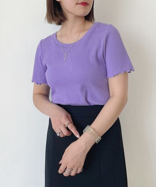 PAGEBOY(ページボーイ)の「テレコメローコンパクトTシャツ(トップス・レディース・オフホワイト05/ブラック09/グレージュ12/ロイヤルブルー83・F)」の4枚目の写真