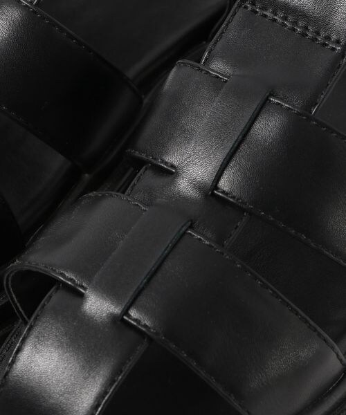 PAGEBOY（ページボーイ）の「グルカサンダル（シューズ・レディース・パイソン柄01/オフホワイト05/ブラック09・M (23.5cm)/L (24.5cm)）」の20枚目の写真