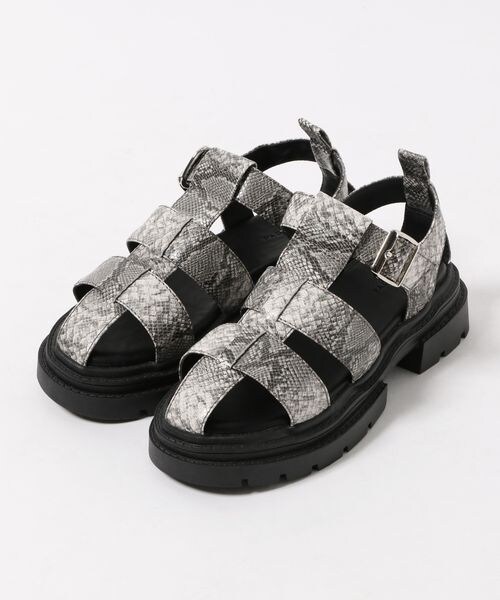 PAGEBOY（ページボーイ）の「グルカサンダル（シューズ・レディース・パイソン柄01/オフホワイト05/ブラック09・M (23.5cm)/L (24.5cm)）」の10枚目の写真
